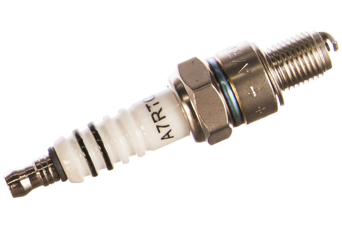 Свеча зажигания A7RTC (четырехтактные двигатели инверторных генераторов) CHAMPION  (USR7AC / CMR7H/ RZ9YC)